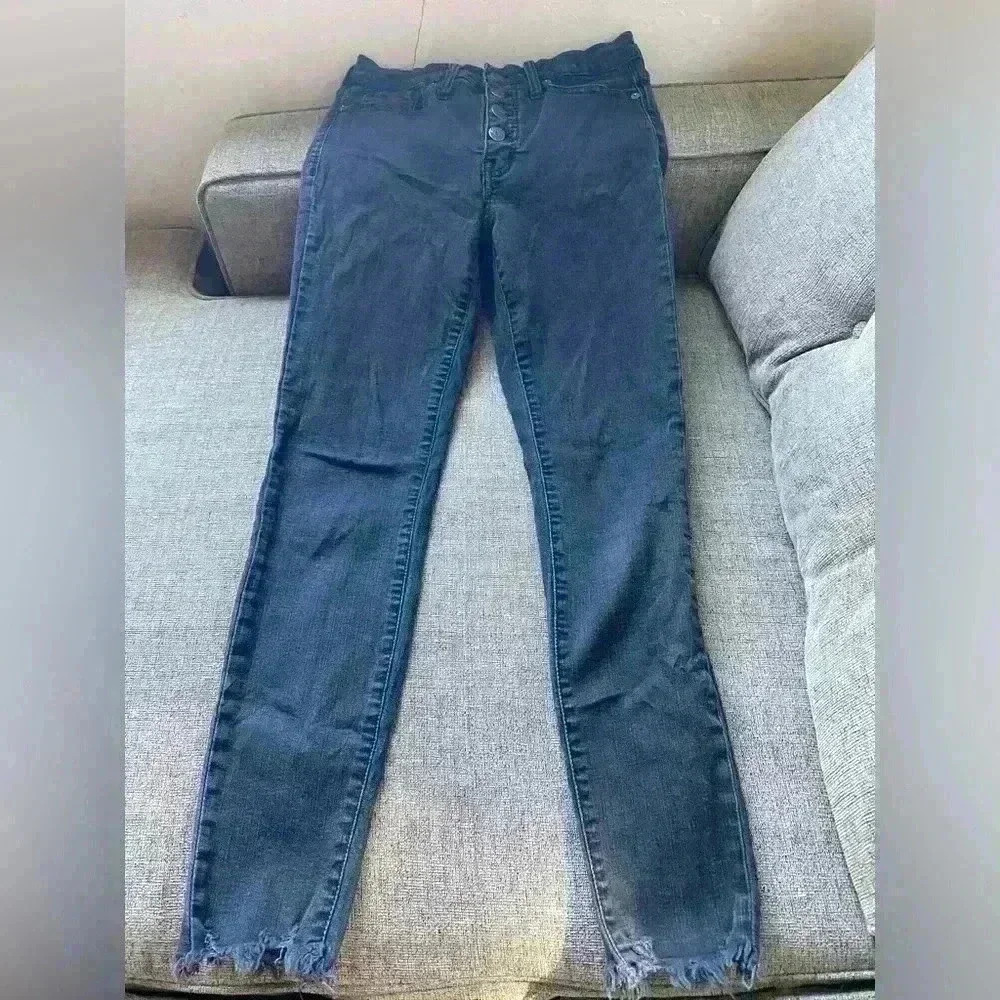 Madewell Mid-Rise Skinny Jeans in Berkeley Black: Button-Through Edition